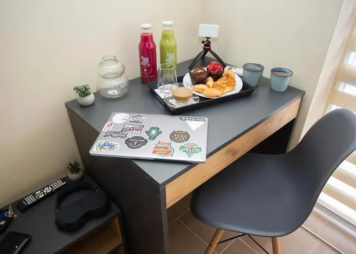 Turnovo Smart - Cozy Work & Relax Apartment *